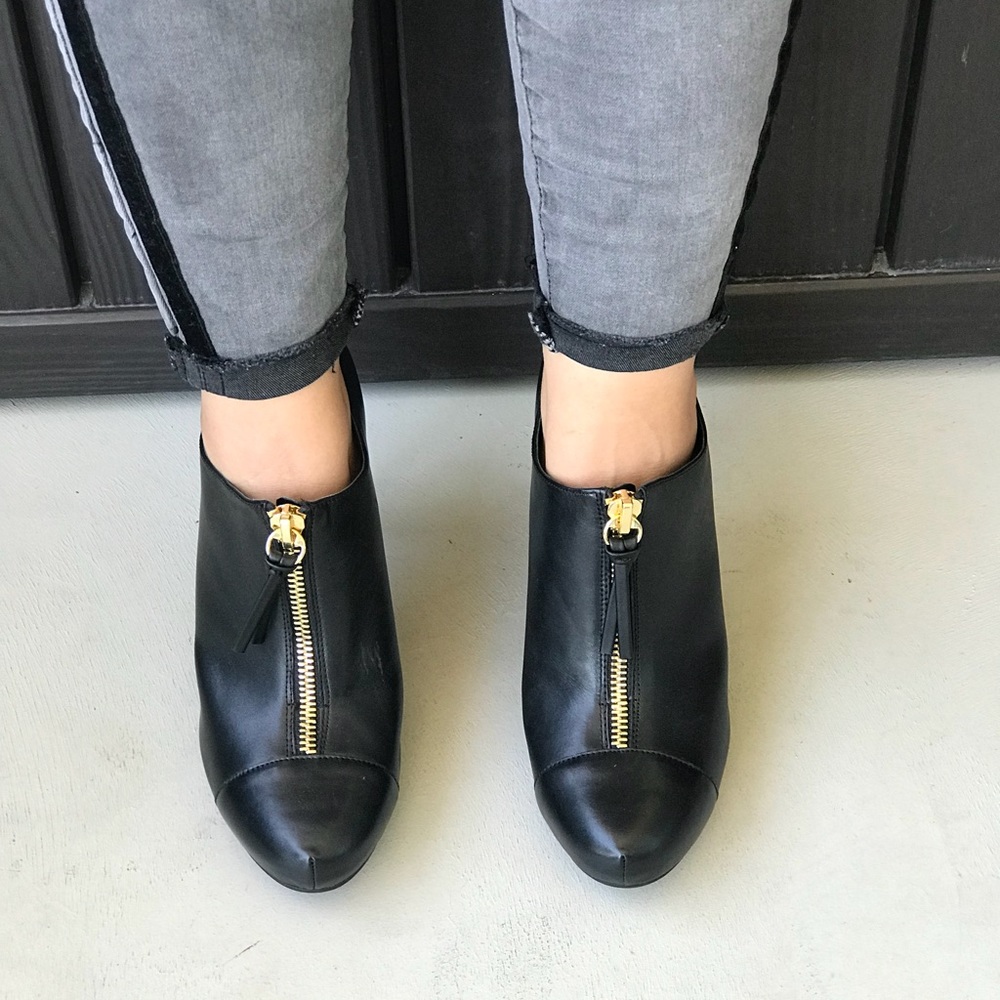 Pointy Toe Zipper Vamp Stiletto Heel Ankle Booties - Picture 3 of 4
